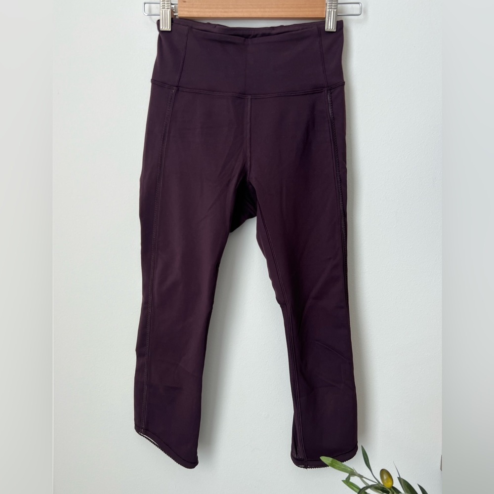 Lululemon Cropped Leggings Mesh - Picture 3 of 9